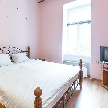 Квартира На Вулиці Федорова 29 Біля Площі Ринок Підвальна Lviv Eksteriør billede