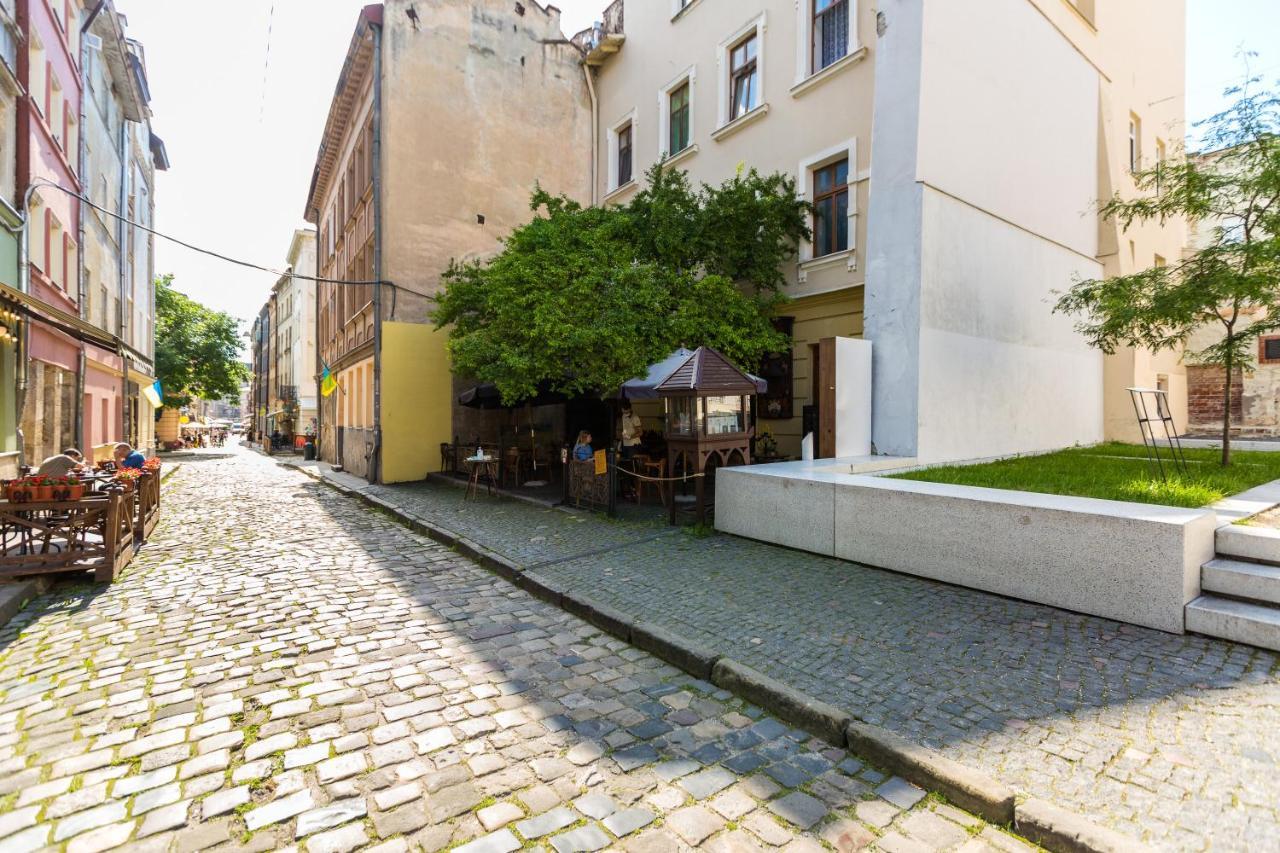 Квартира На Вулиці Федорова 29 Біля Площі Ринок Підвальна Lviv Eksteriør billede